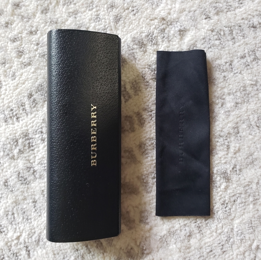 Burberry  Case